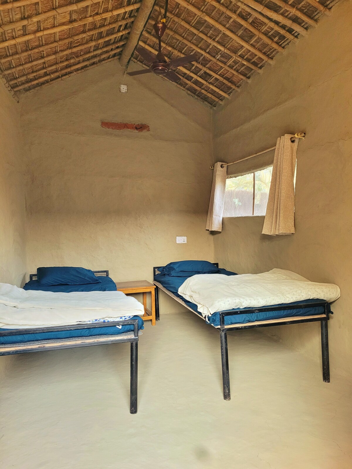 Ishq Sanctum - Eco-home in a jungle-village.