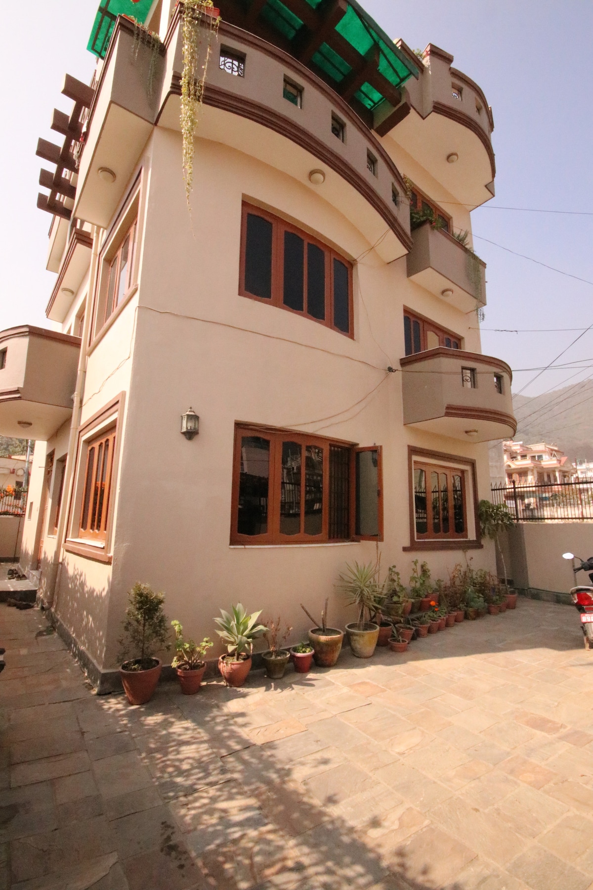 Queen's Forest Apartment — photo