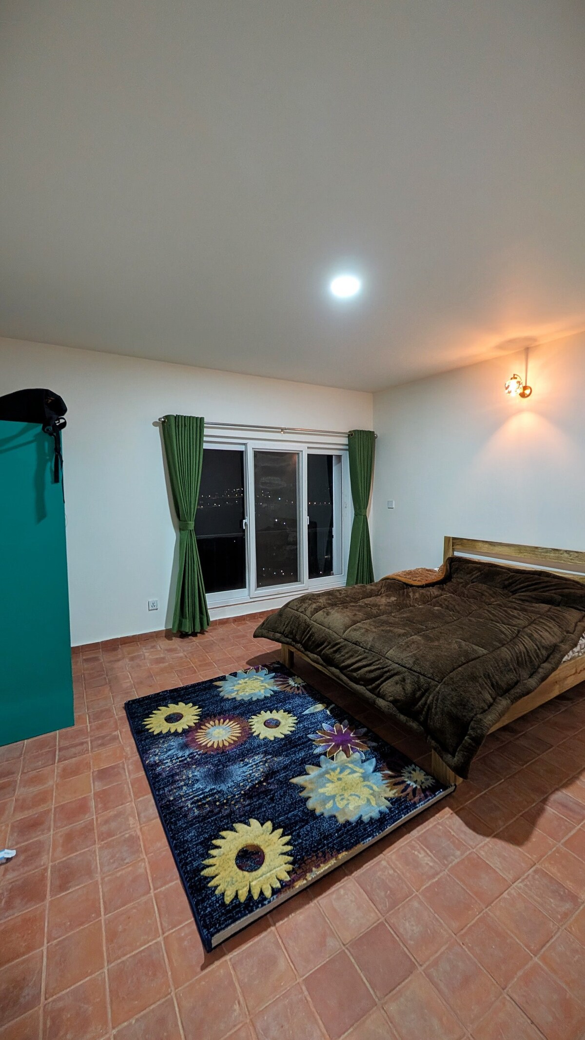 Valley View Home — photo