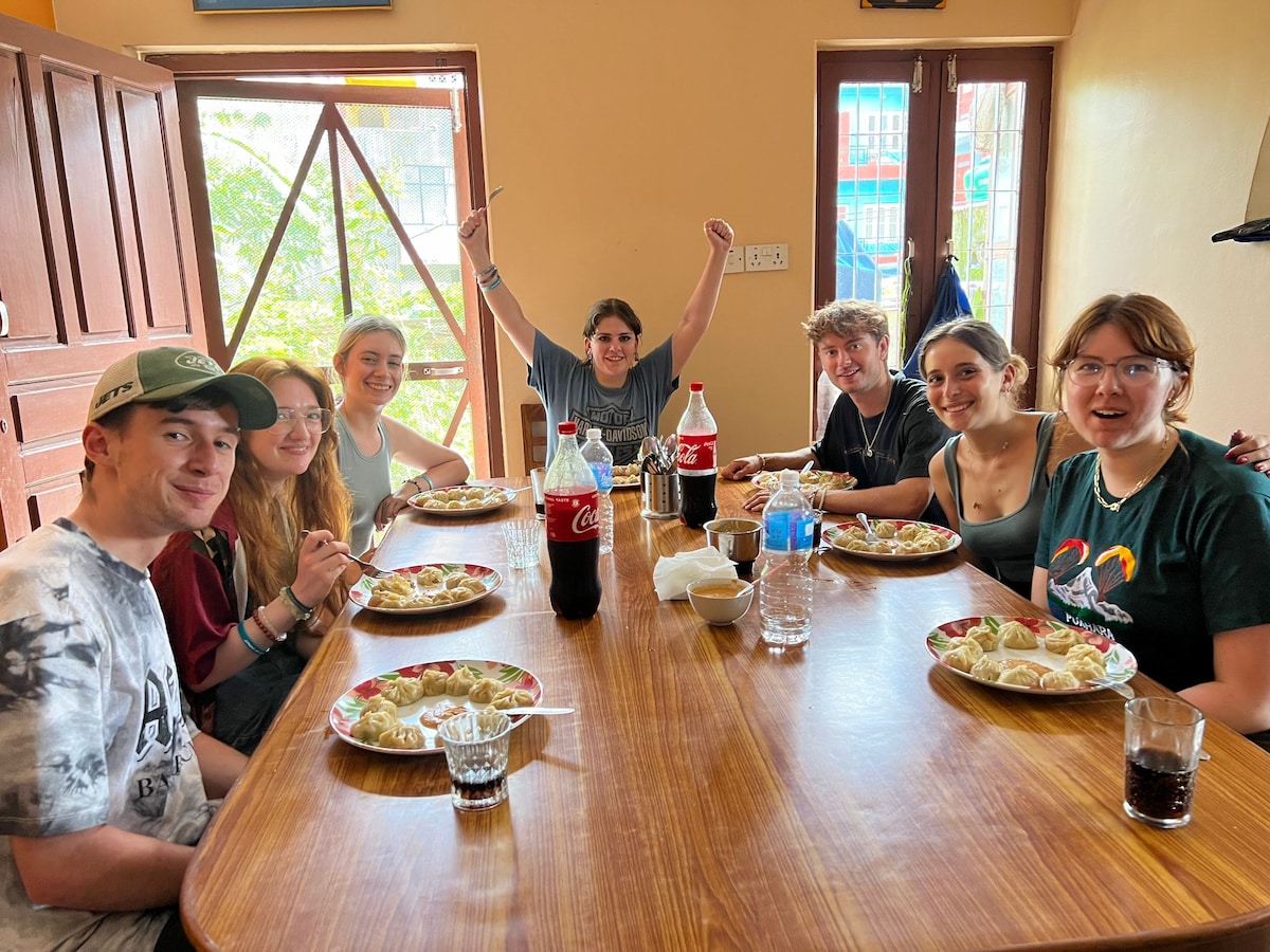 Glamorous room w/ roof access for Yoga &Meditation