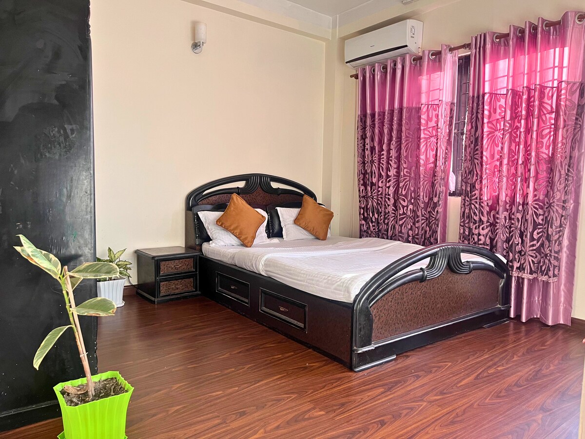 Bright 2BHK Apt in Hattiban with a Cozy Balcony — photo