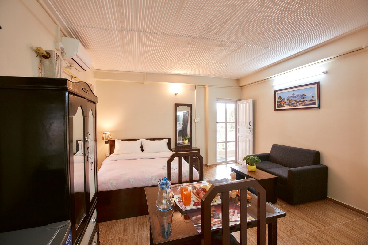 Lakeside Retreat Studio — photo