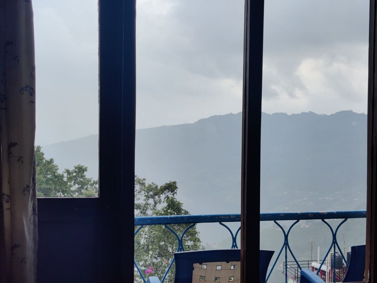 Hidden Gem in Nagarkot. Enjoy rooftop views w/ BBQ — photo