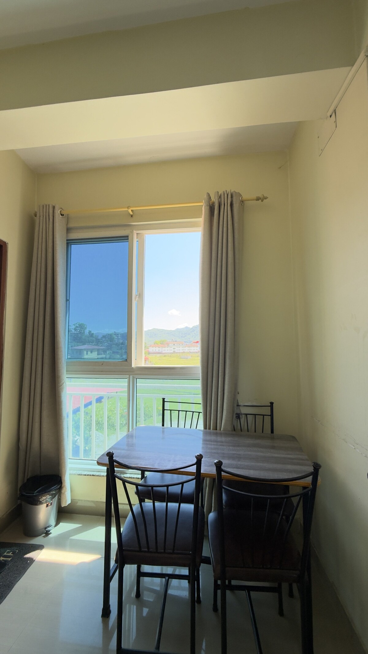 Room For 3 w/Private Kitchen & Attached Bathroom — photo