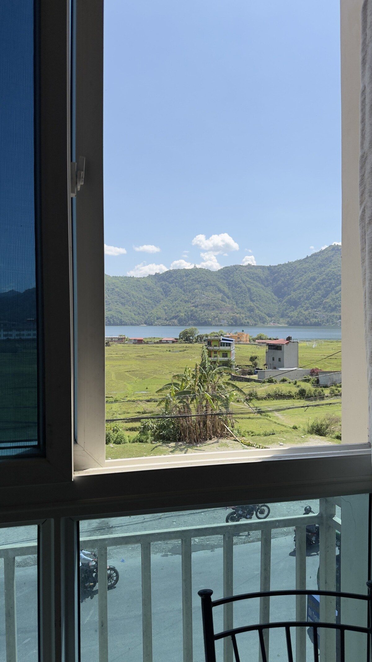 Room For 3 w/Private Kitchen & Attached Bathroom — photo