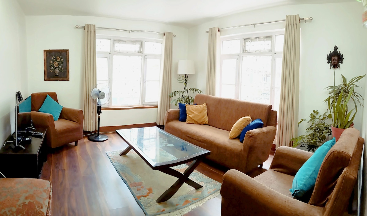 Himalayan Comfort 2BHK Apartment near Thamel
