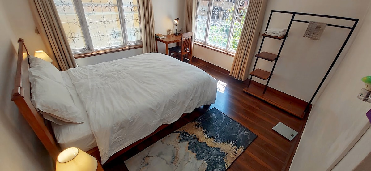 Himalayan Comfort 2BHK Apartment near Thamel — photo