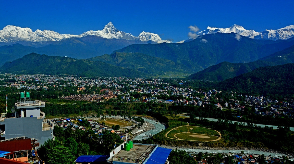 room in Pokhara Mountain, valley and  forest view — photo