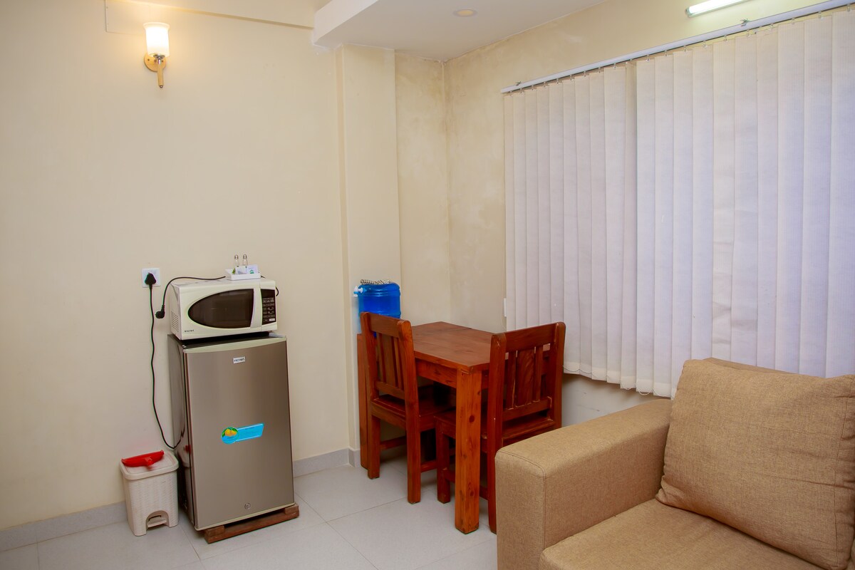 Hills and  Mountain View Studio — photo