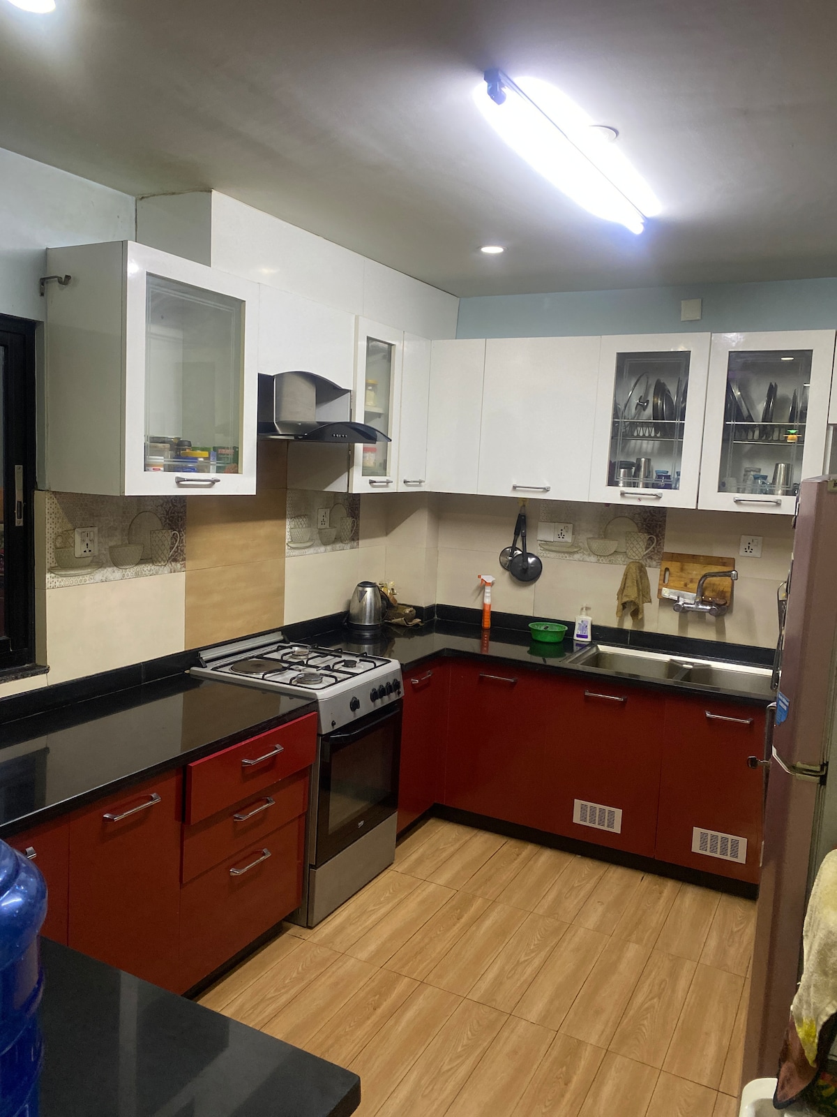 Honey Bee Hostel & Apartment