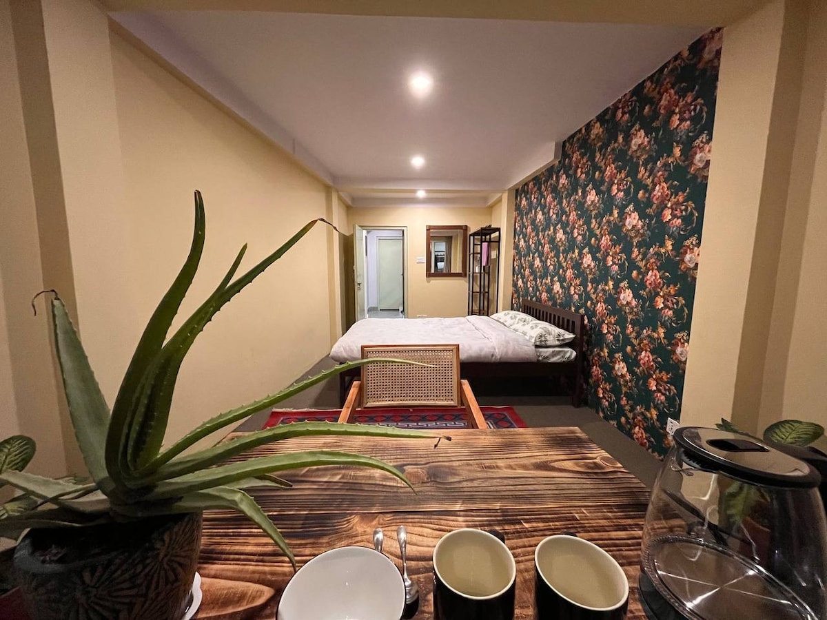 Big Blue room by Bouddha — photo