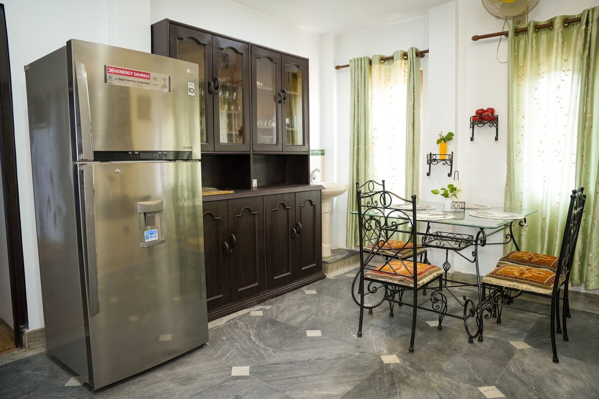 Luxury 2BR | Jacuzzi + Balcony | Near Thamel — photo