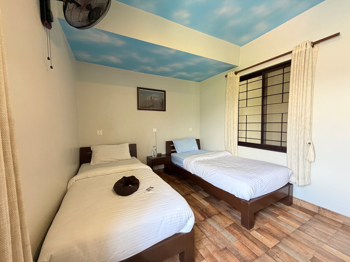 Budget Twin Room in Lakeside Pokhara