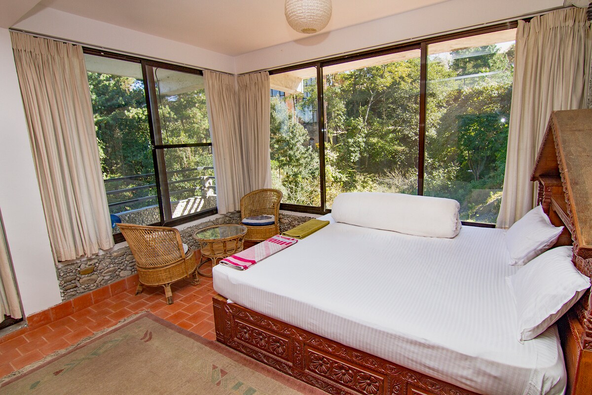 Nature Inspired Room at Nagarkot, Peaceful Cottage — photo