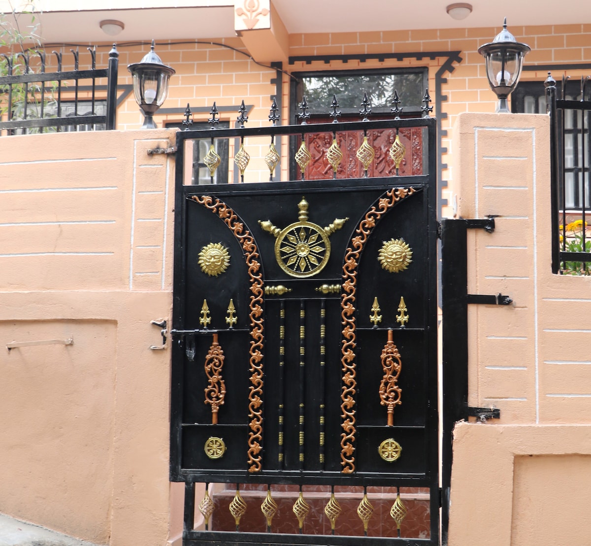 Room  with Great Views from the rooftop tables — photo