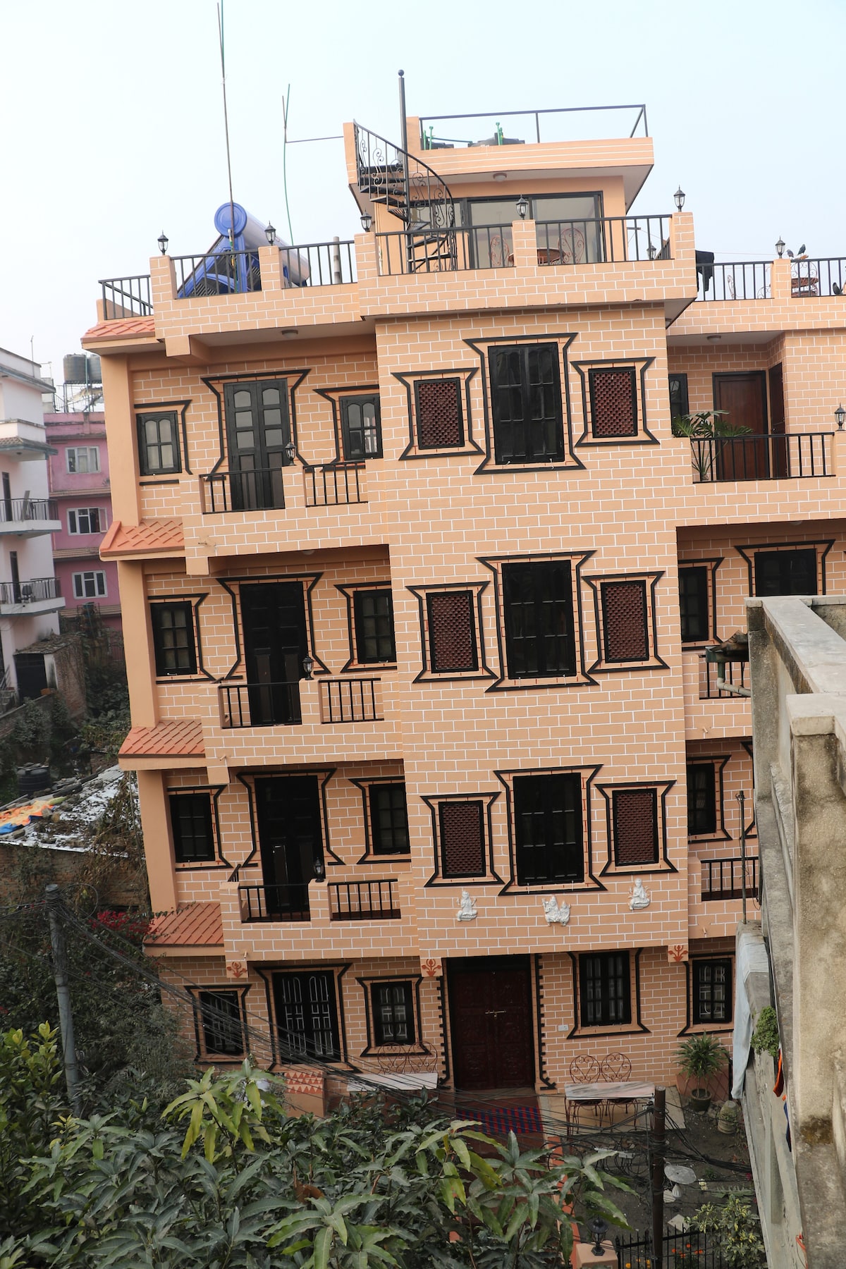 Room  with Great Views from the rooftop tables — photo