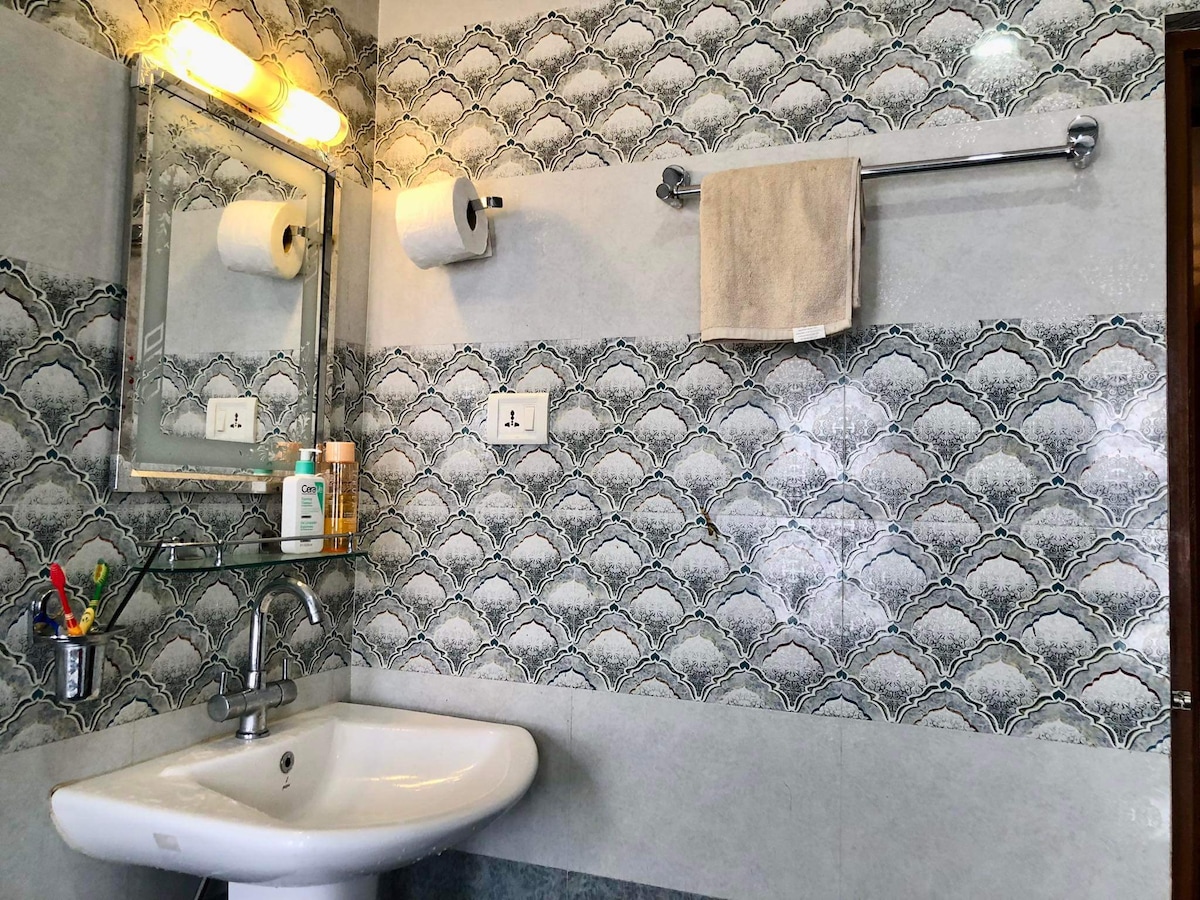 Private and Tranquil Room in Kathmandu Home — photo