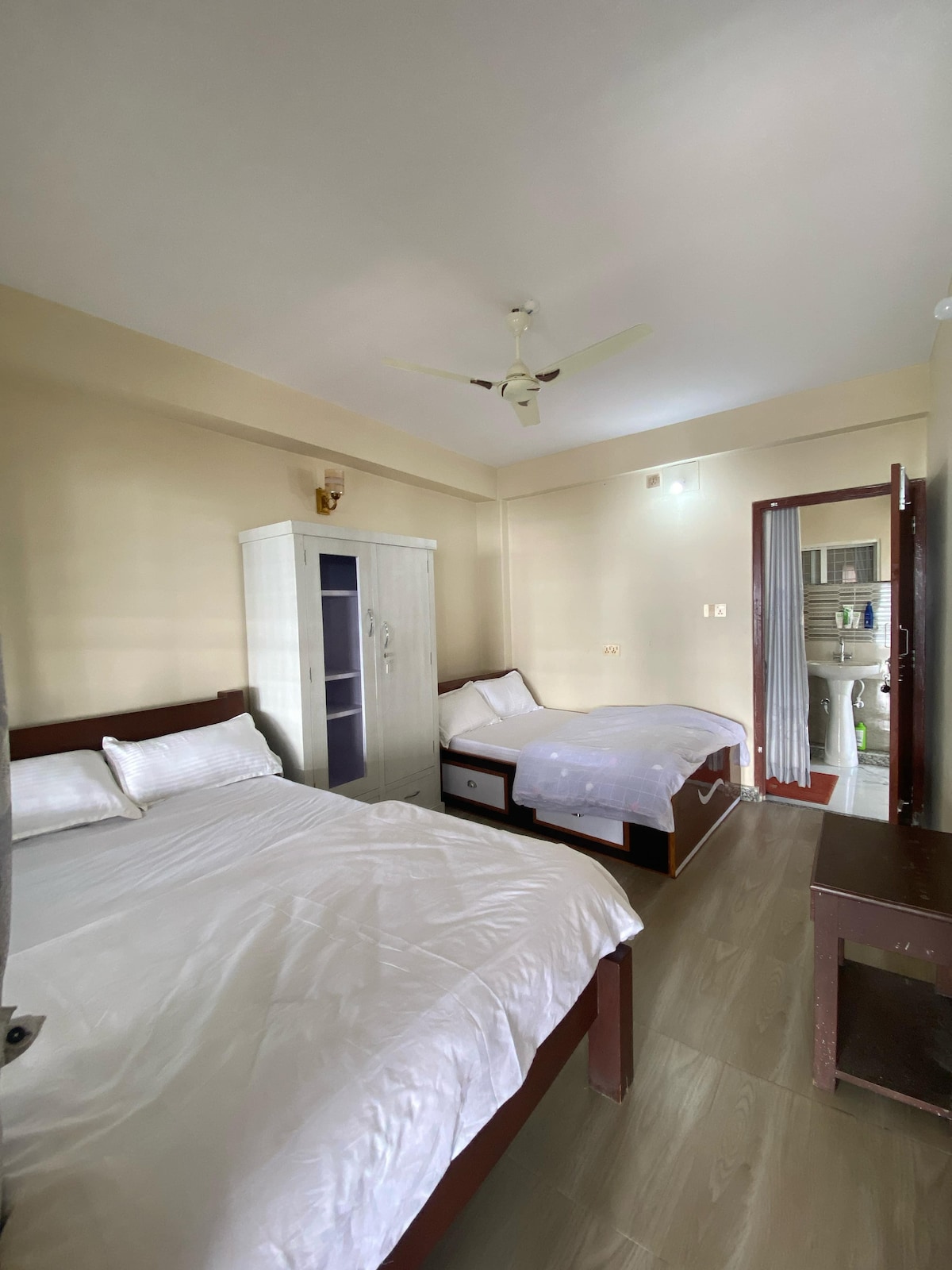 Full Lakeview | 3 BHK Penthouse — photo