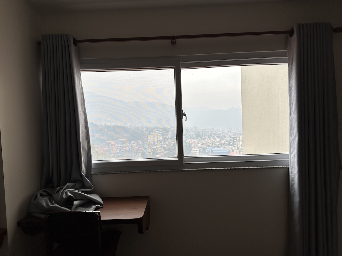 Enjoy the Mountain View with good hiking trails — photo