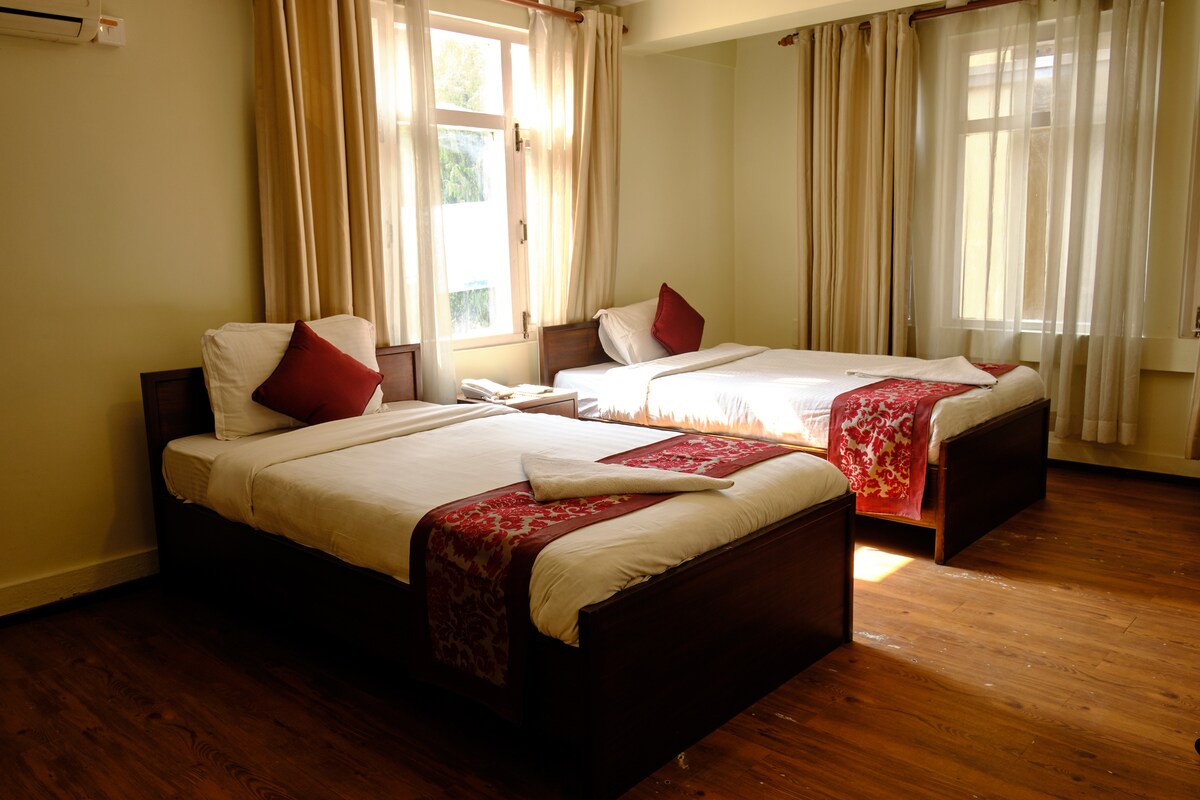 Hotel Yambu-Deluxe Twin