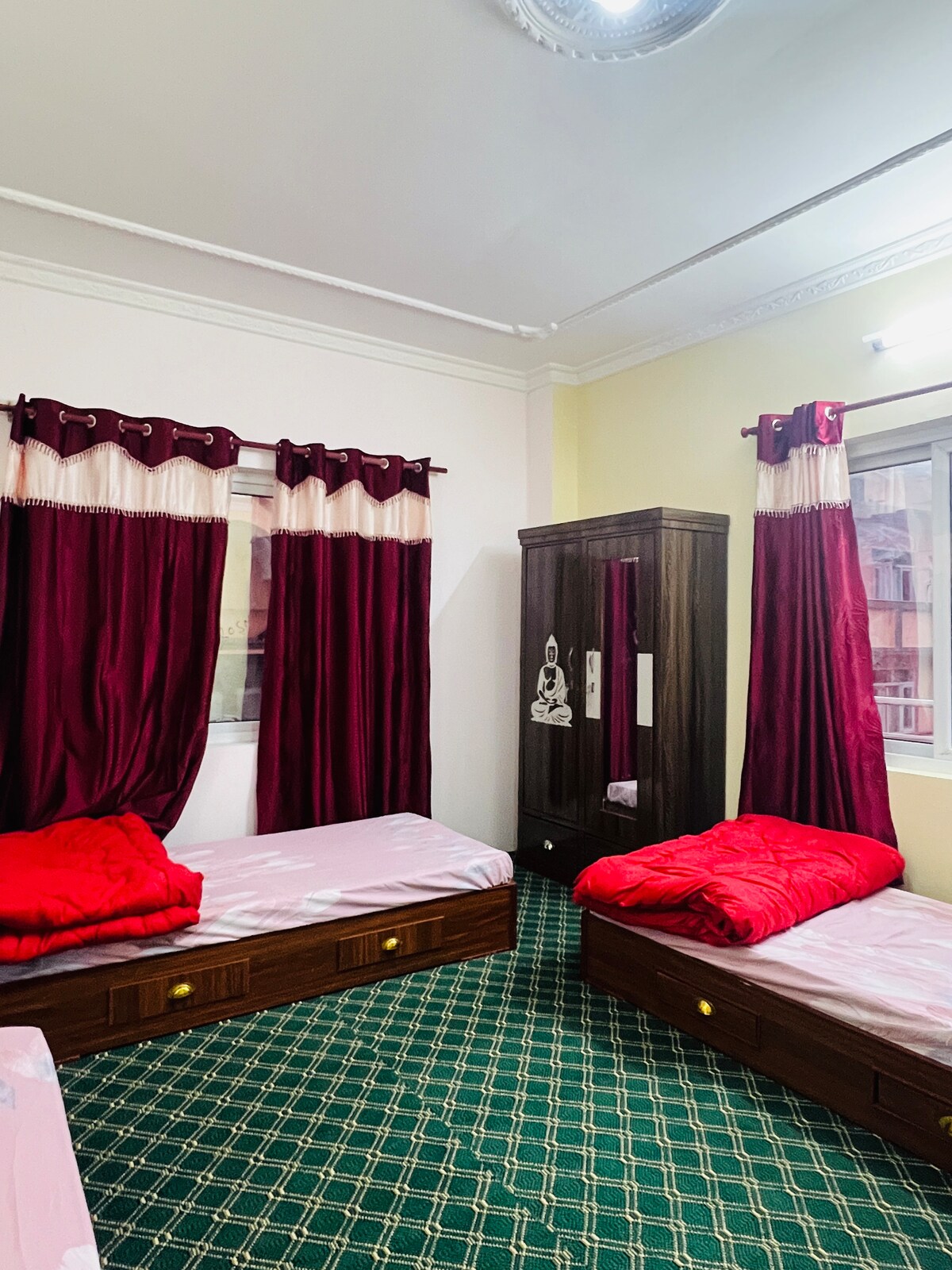 Peaceful Living for Yogis & Meditation Lovers — photo