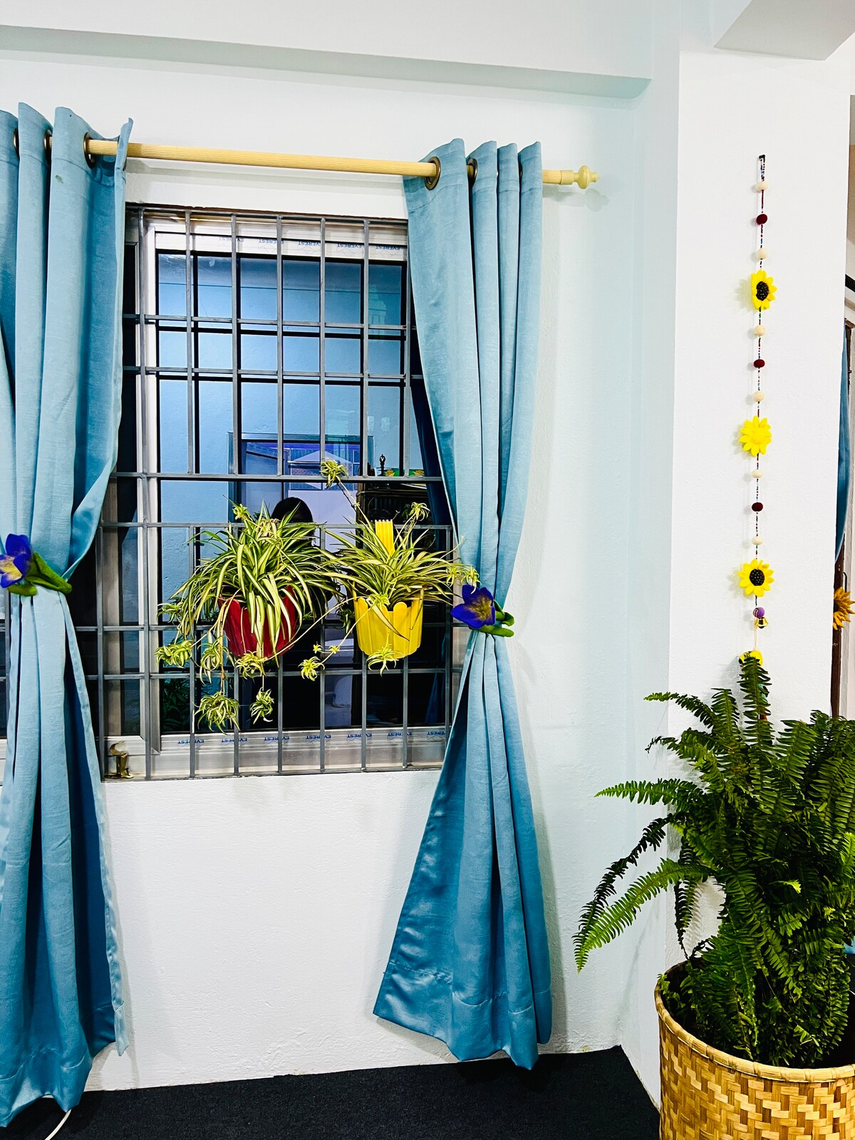 Joyous Holidays - Room 1 — photo