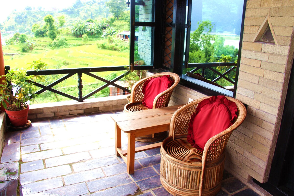 The Hanuman Room: Beautiful Lakeview Private Room — photo