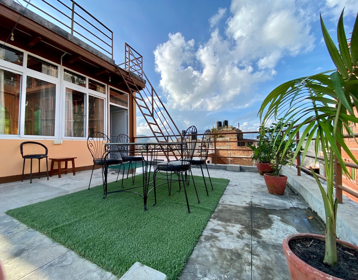 Amazing room with patio & awesome views in Thamel — photo