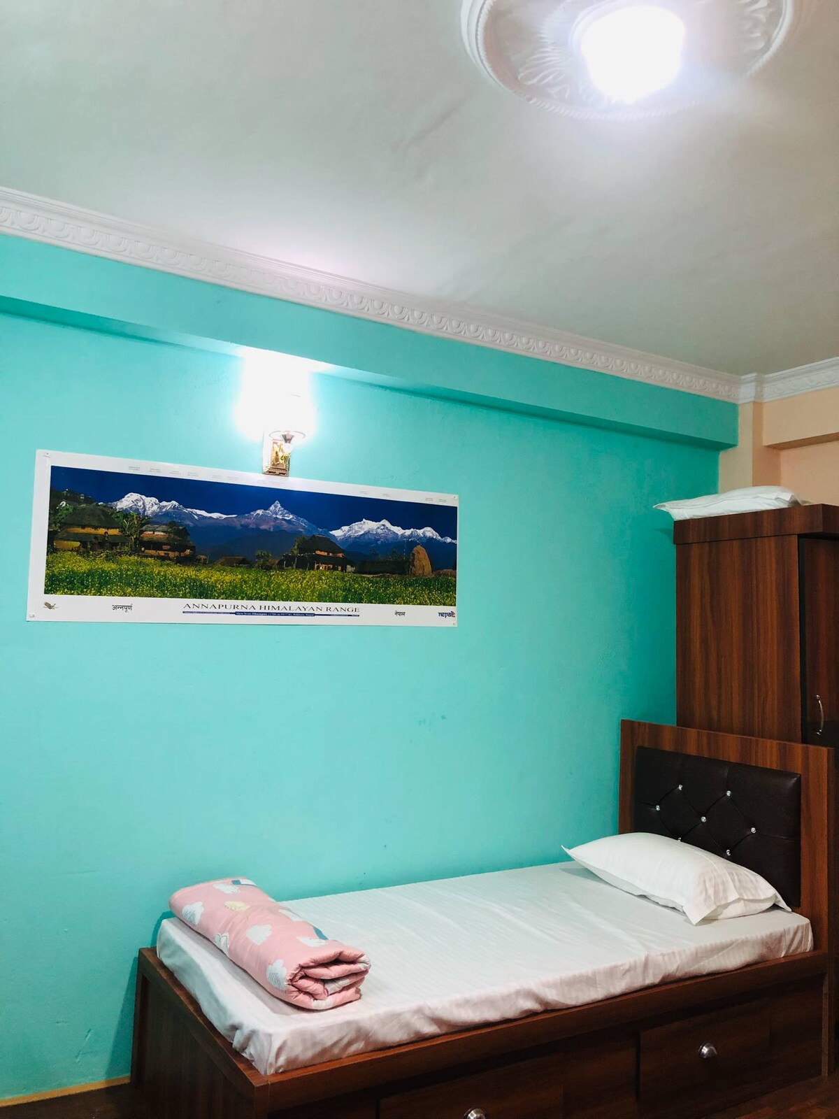 Scenic Cosy Room + Kitchen