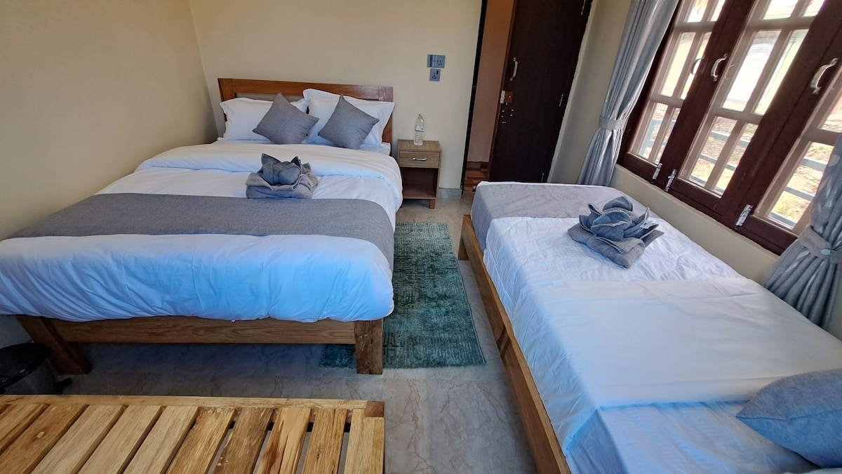 himalayan hidden treasure 
room4