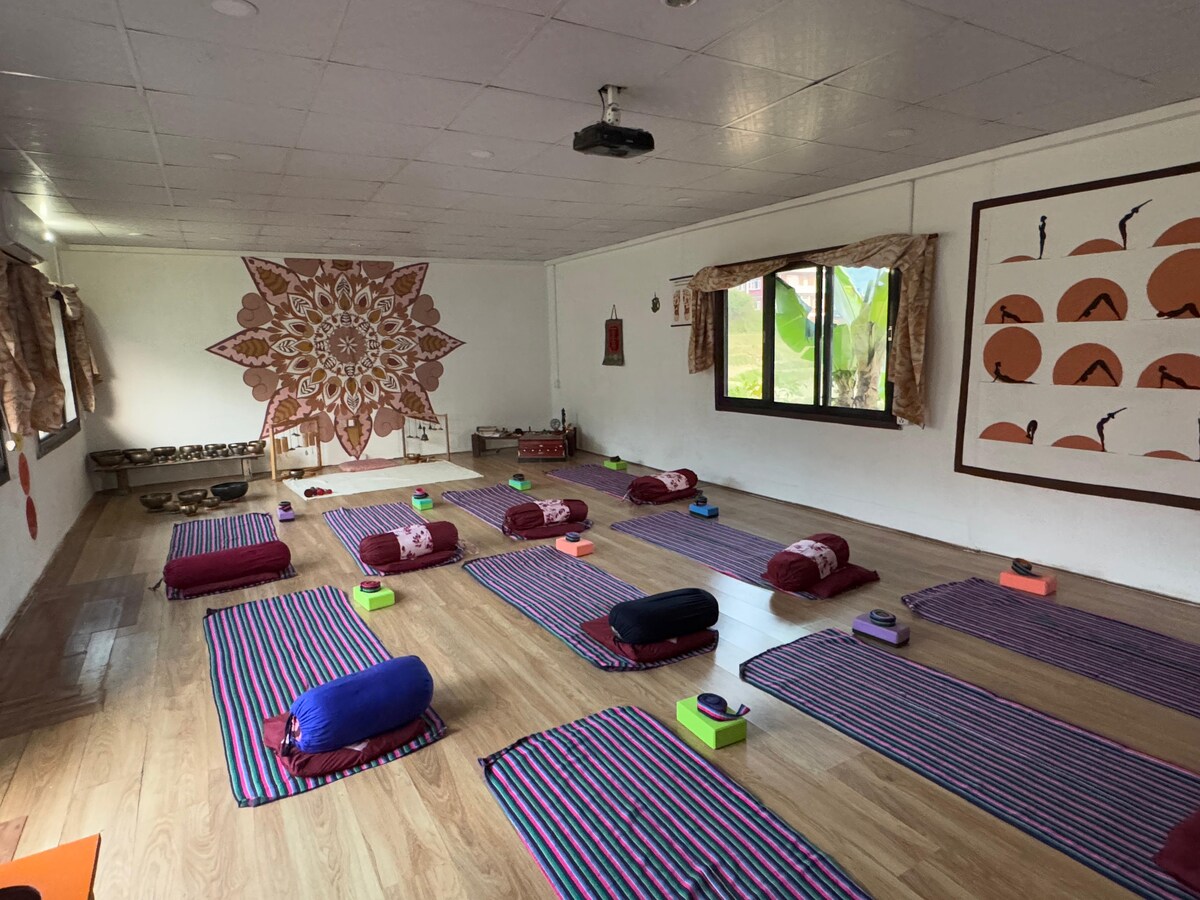 Niru Yoga Homestay, Hiking meditation, retreat. — photo