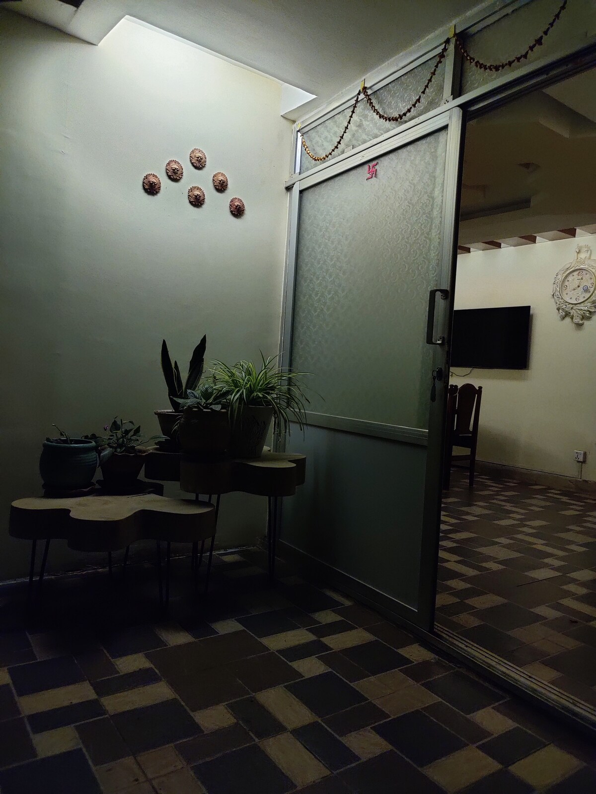 Sun-drenched room in a quiet Gothatar home. — photo