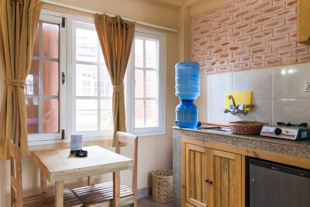 Sweet sunny studio/private balcony — photo