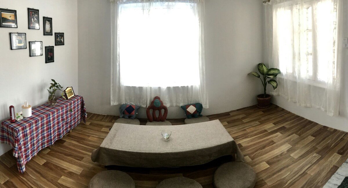 One room(double bed) with kitchen and nice view — photo