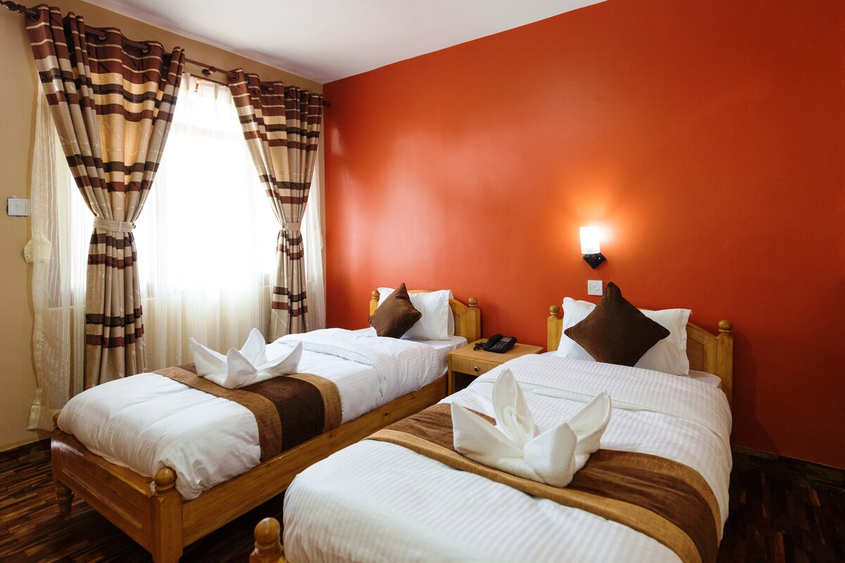 Khangsar House Twin Room