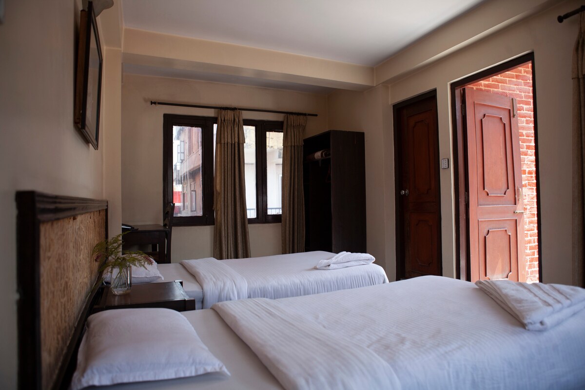 Urban Deluxe twin — photo