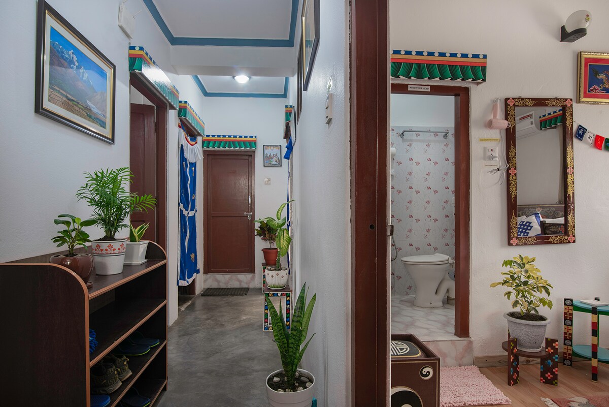 Experience Authentic Tibetan Room — photo