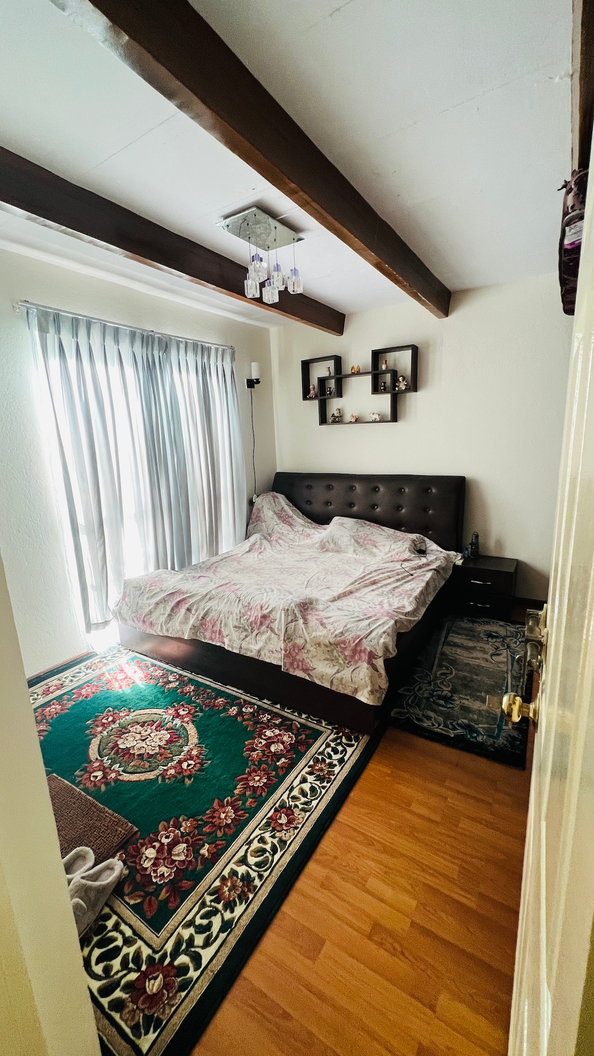 Fully furnished semi bungalow — photo