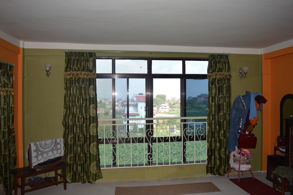 Kathmandu Heaven with bed and tipical Local b/f — photo