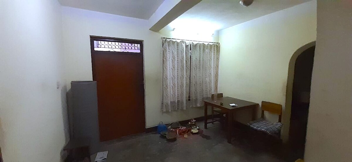 Whole 3BHK Semi-Furnished Flat — photo