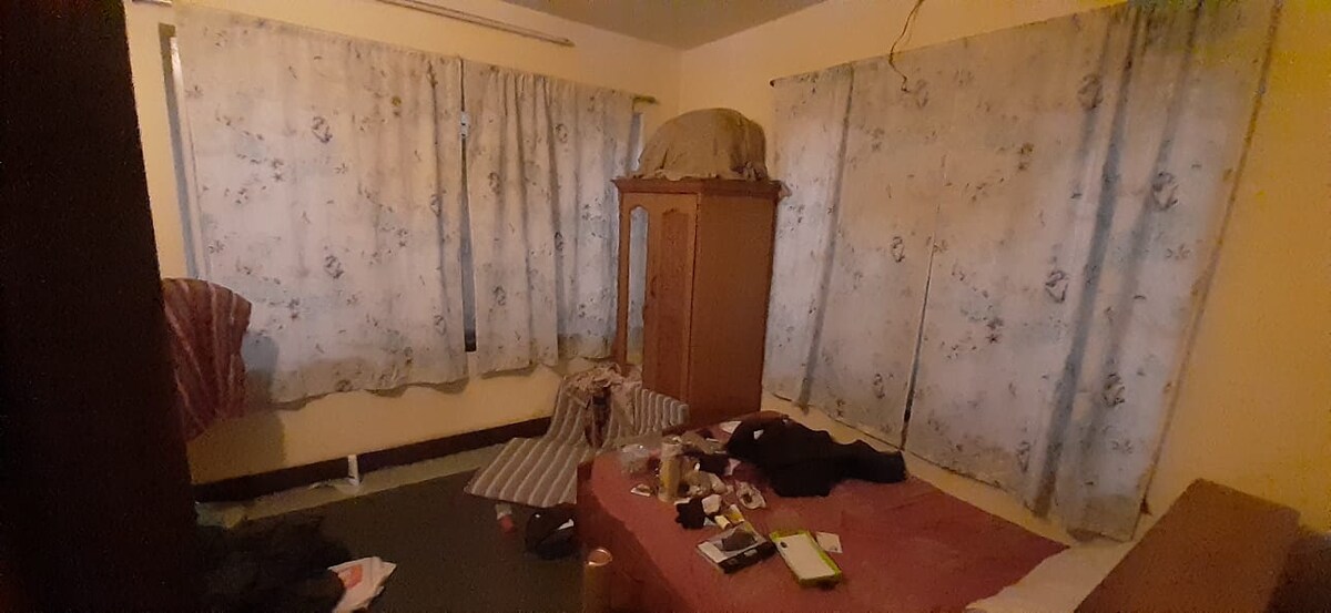 Whole 3BHK Semi-Furnished Flat — photo