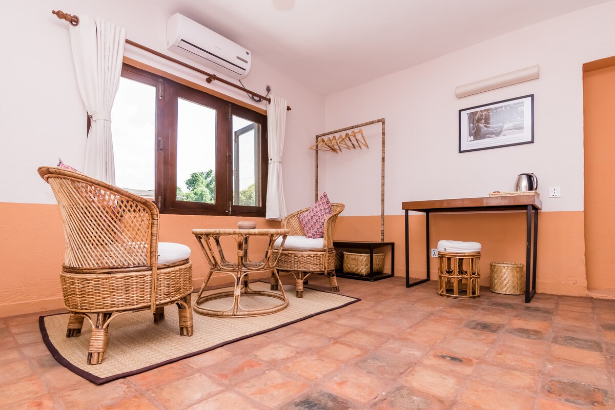 Madal Themed Room with Breakfast — photo