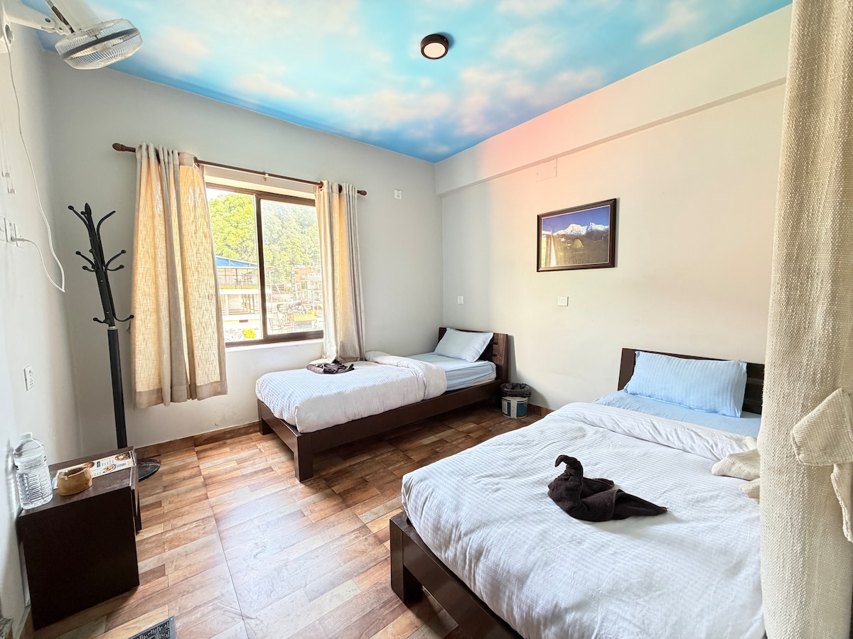 Budget Stay Twin Beds Lakeside Pokhara