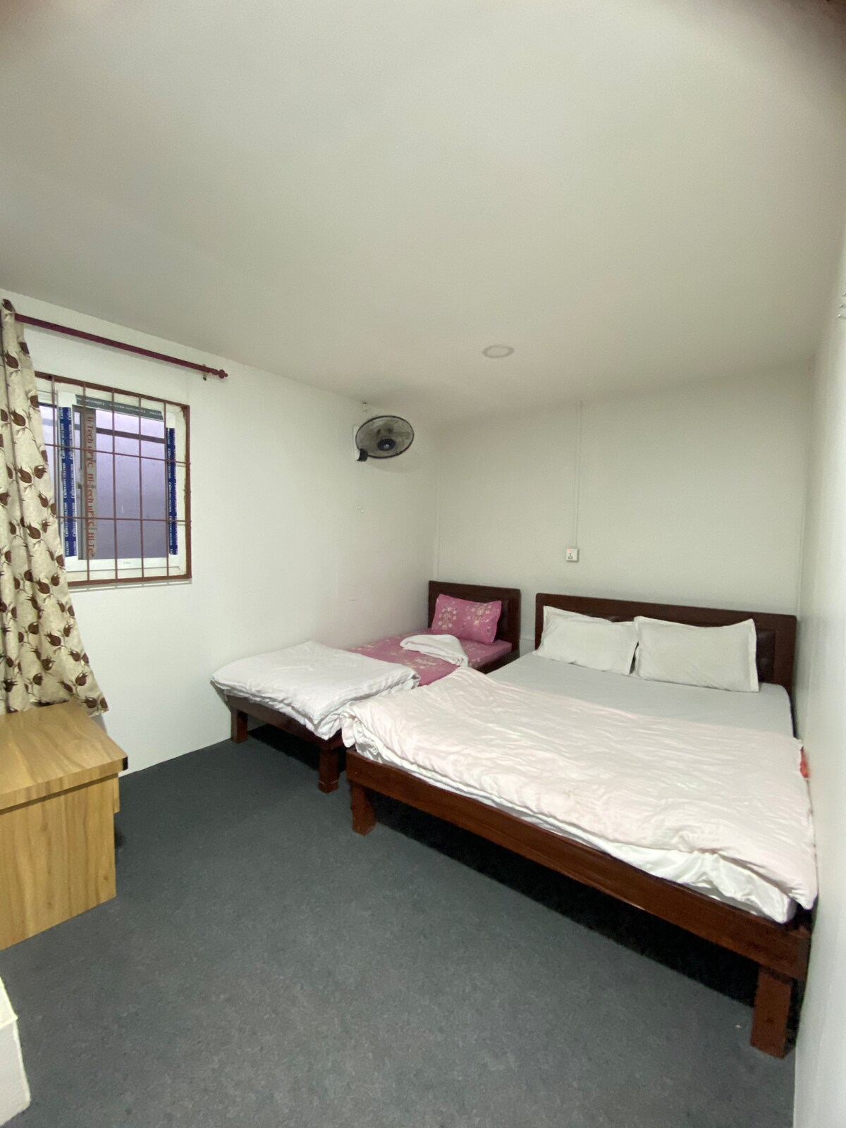 Hotel Rojmani — photo