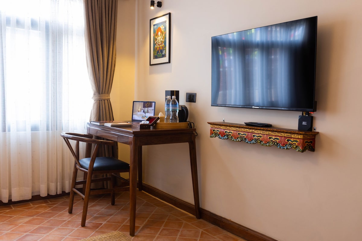 SUPER HOST | Superior Twin/King Bed with Breakfast — photo