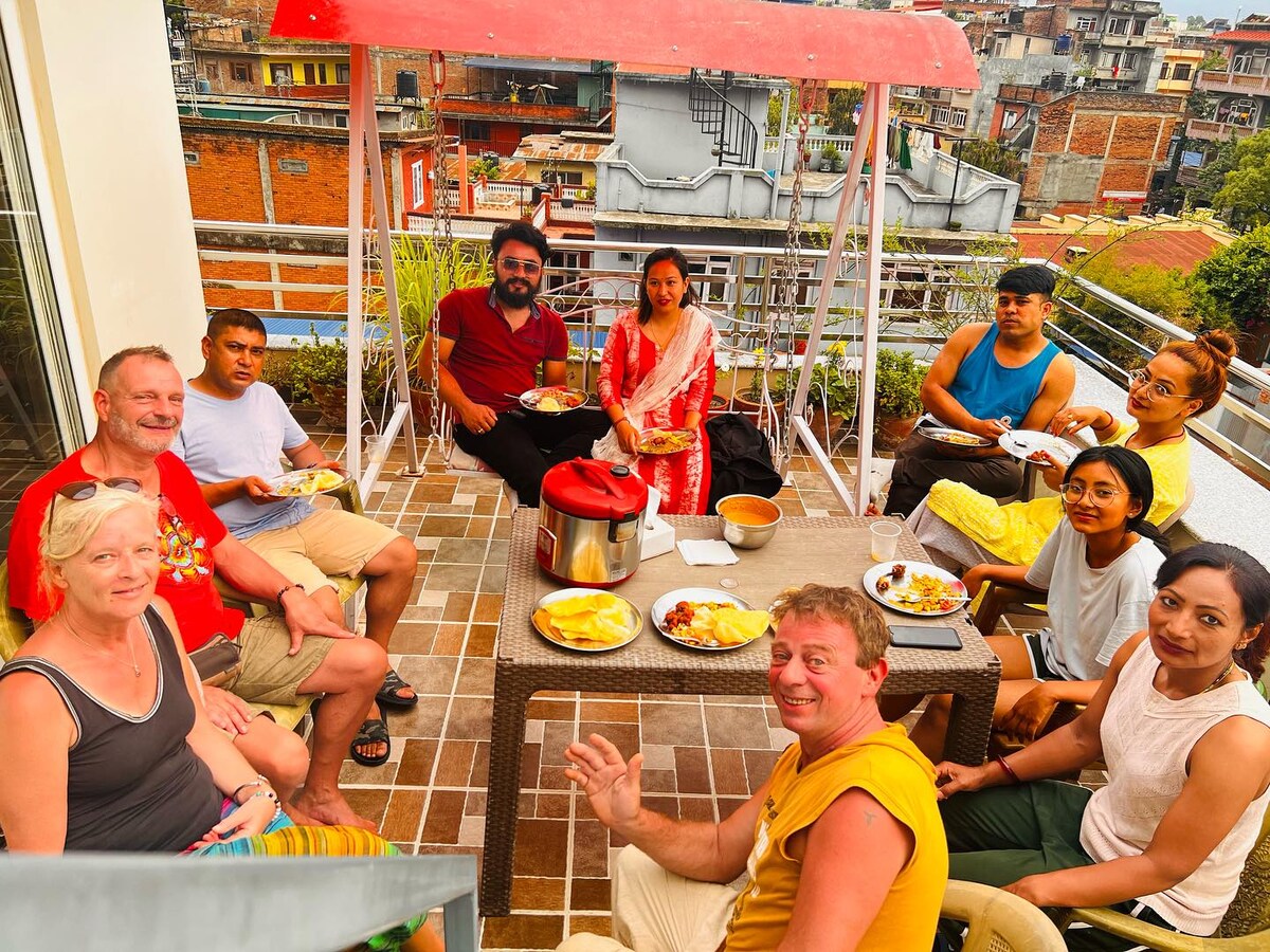 Authentic Nepali Home Stay | Mountain Garden View — photo