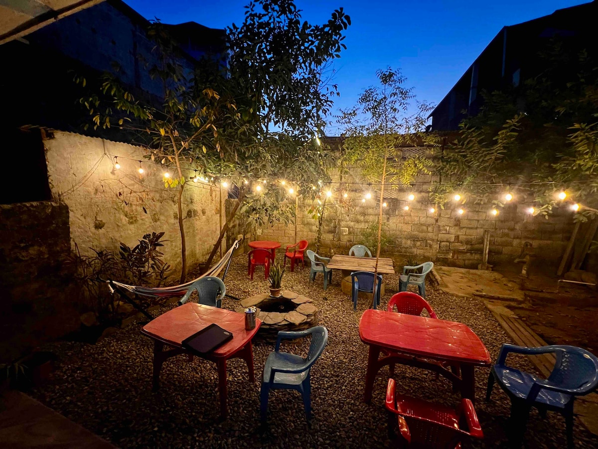 Deluxe family room with parking