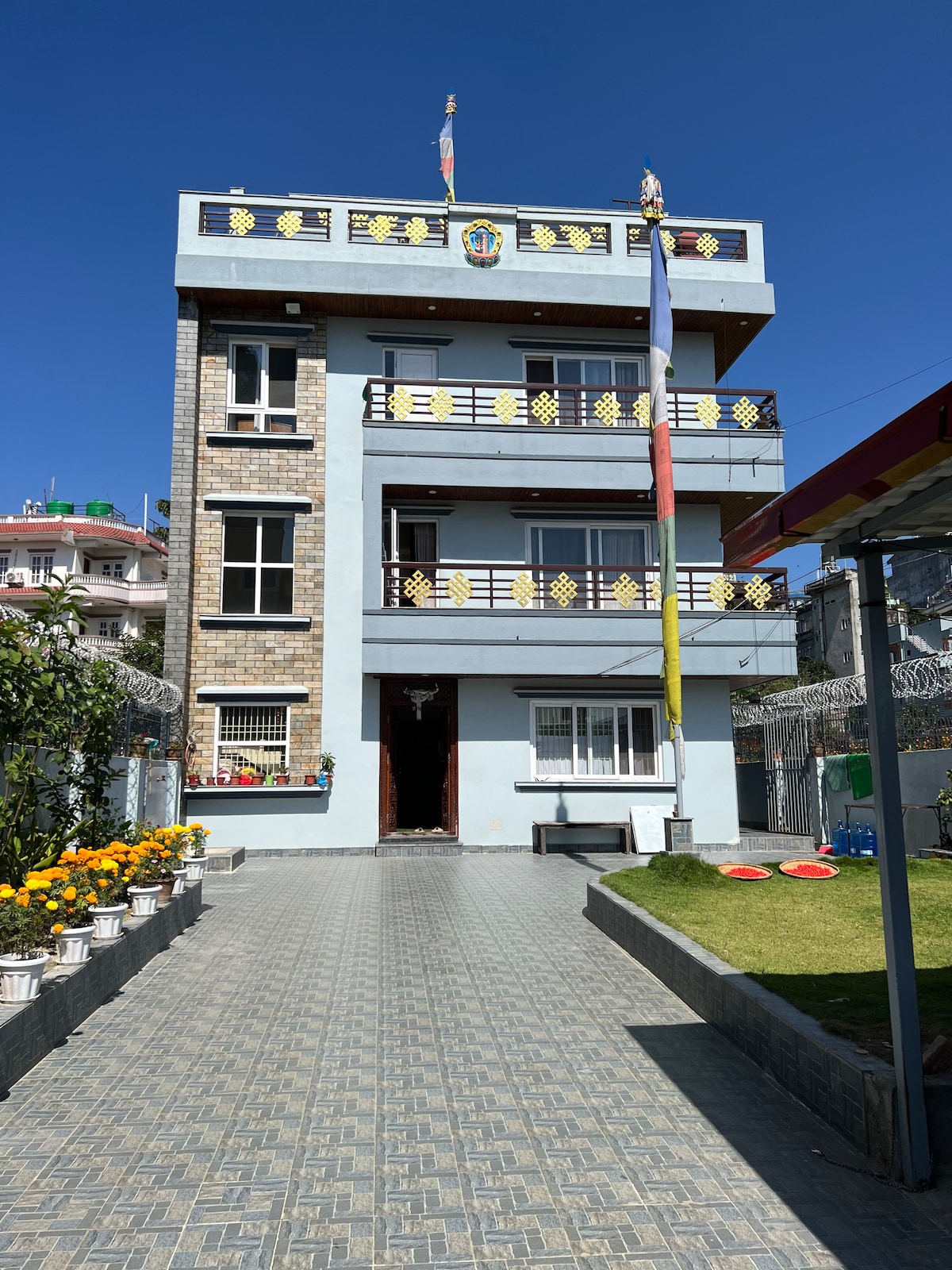 Living like a Family — photo