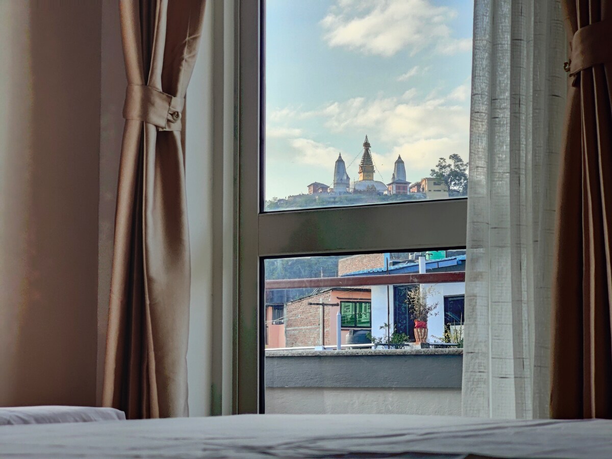 Swayambhu, Tergar & Benchen Monastery View room