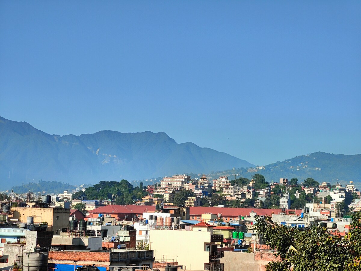 Swayambhu, Tergar & Benchen Monastery View room — photo
